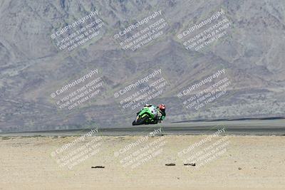 media/Dec-07-2025-CVMA (Sun) [[3e7d2de5dc]]/Race 8-Middleweight Shootout/